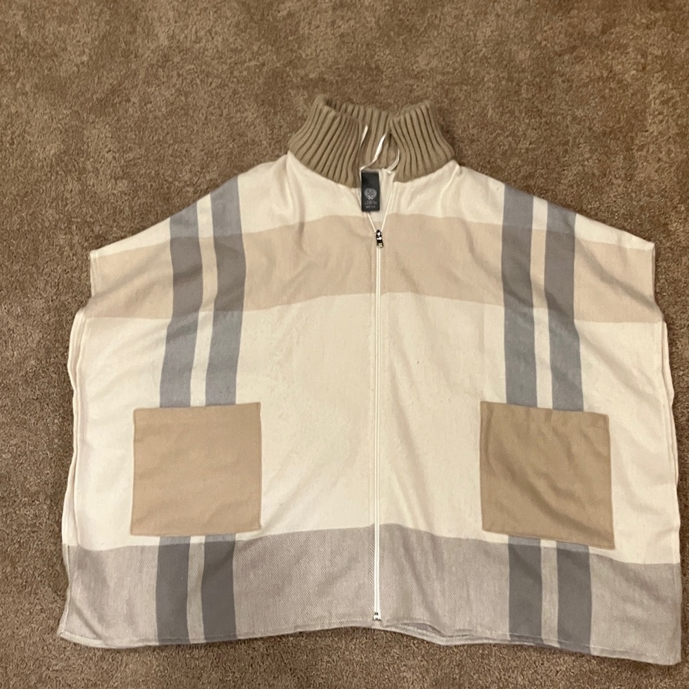 Vince Camuto Cream & Beige Knit Zip Poncho